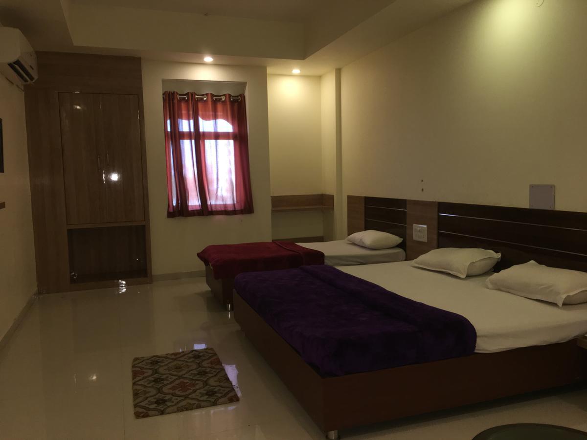Hôtel Kailash Presidency à Bhopal Extérieur photo