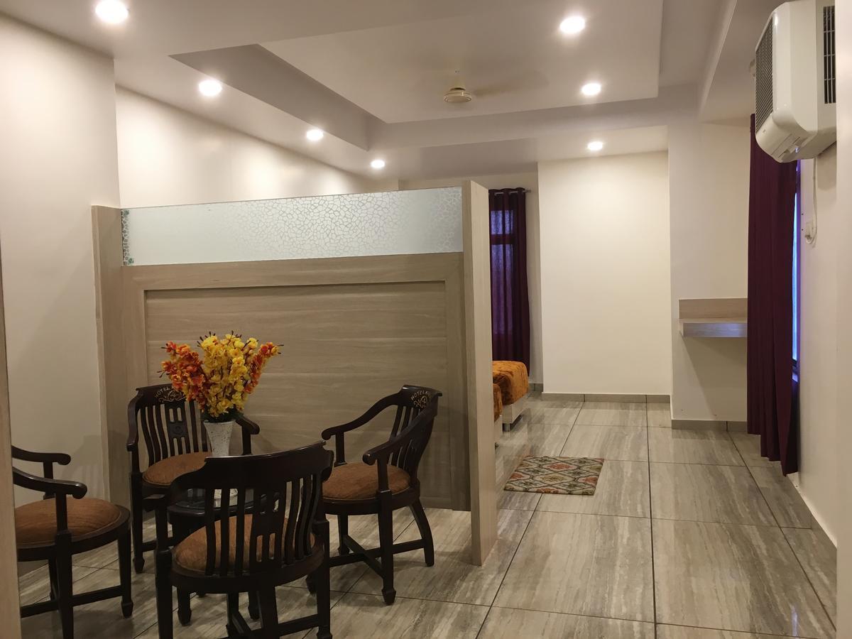 Hôtel Kailash Presidency à Bhopal Extérieur photo
